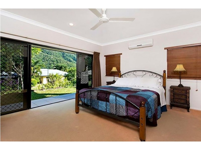 59 William Hickey Street, Redlynch QLD 4870