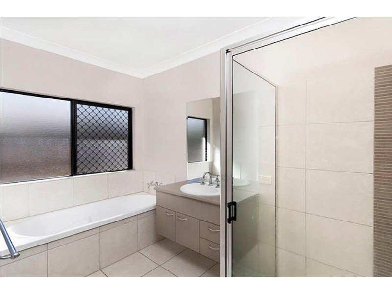 59 William Hickey Street, Redlynch QLD 4870