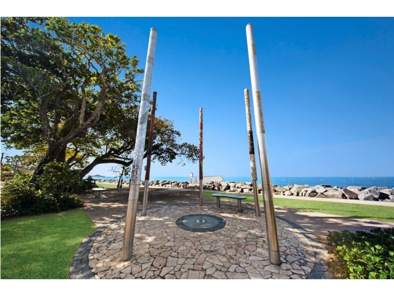 77 Tucker Street, Machans Beach QLD 4878