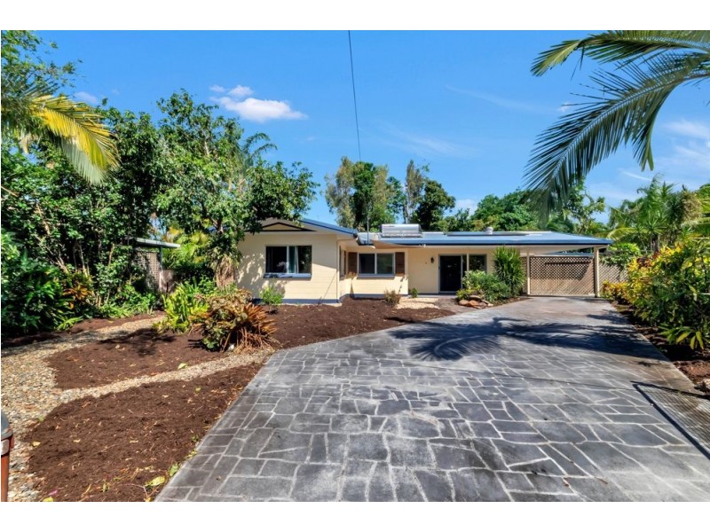 9 Queensborough Close, Trinity Park QLD 4879