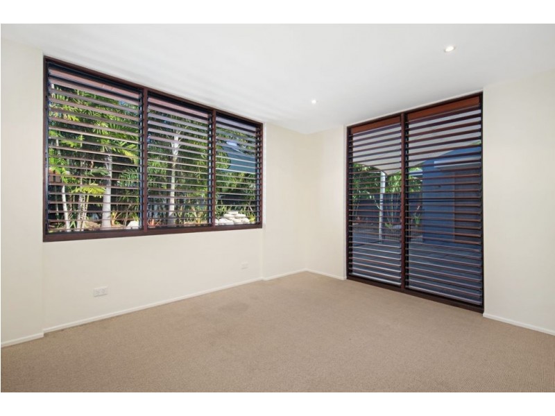 17 Barrier Close, Clifton Beach QLD 4879