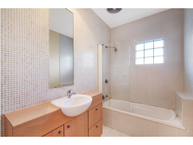 17 Barrier Close, Clifton Beach QLD 4879