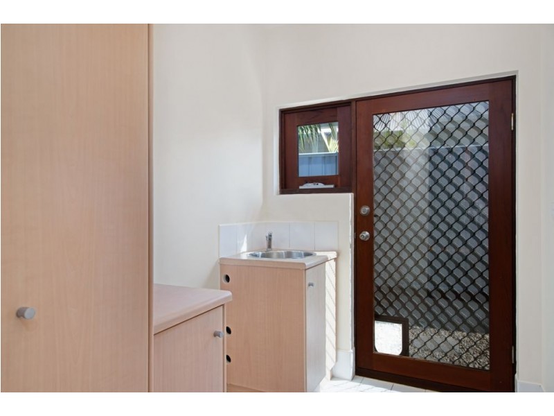 17 Barrier Close, Clifton Beach QLD 4879