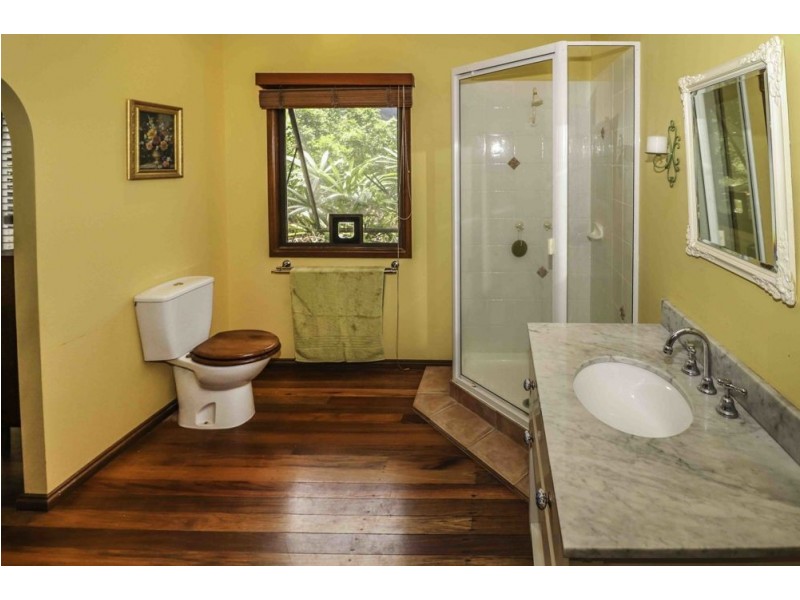 141 Hillview Crescent, Whitfield QLD 4870