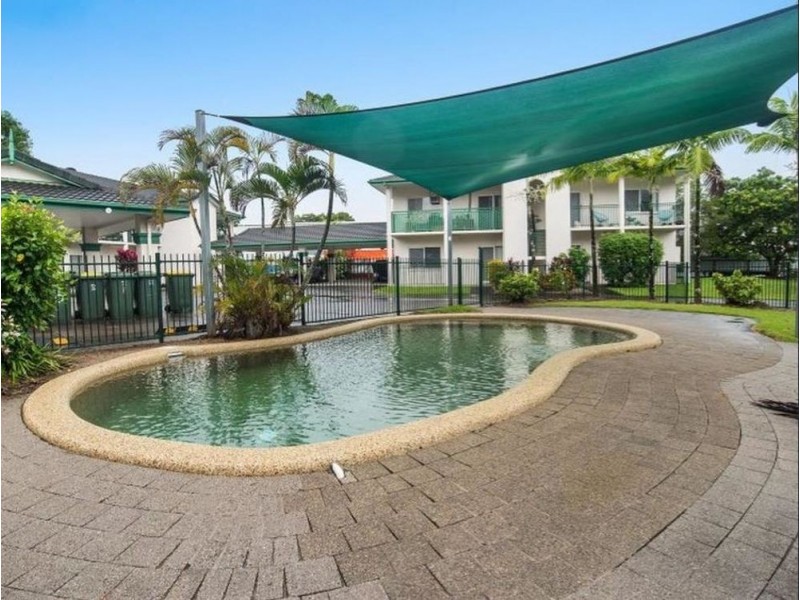 2/342-344 Mccoombe Street, Mooroobool QLD 4870