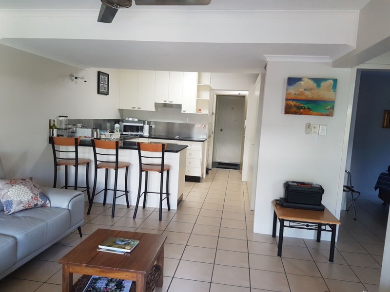 15/239 Lake Street, Cairns North QLD 4870