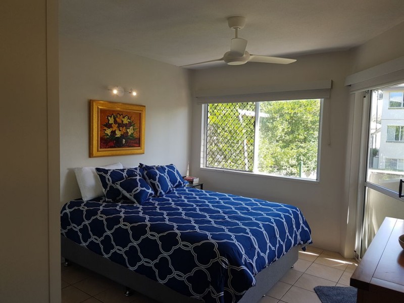 15/239 Lake Street, Cairns North QLD 4870