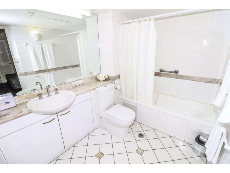 8/62 Abbott Street, Cairns City QLD 4870