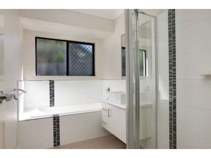 4a Keirle Avenue, Whitfield QLD 4870