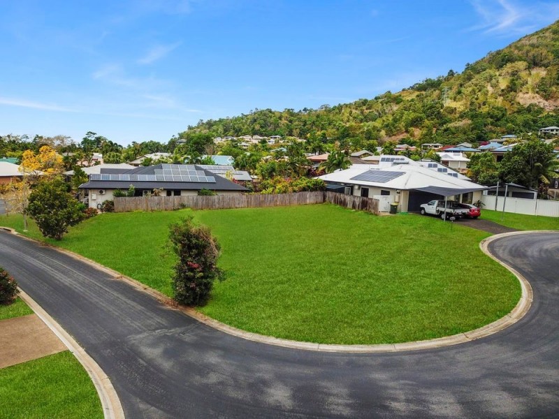 19 Pelling Close, Kanimbla QLD 4870