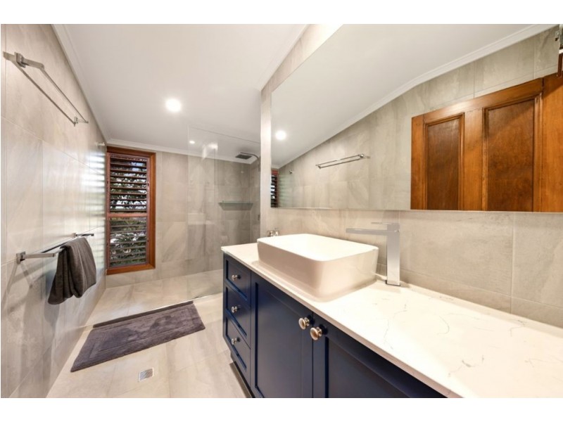 28 Collins Avenue, Edge Hill QLD 4870