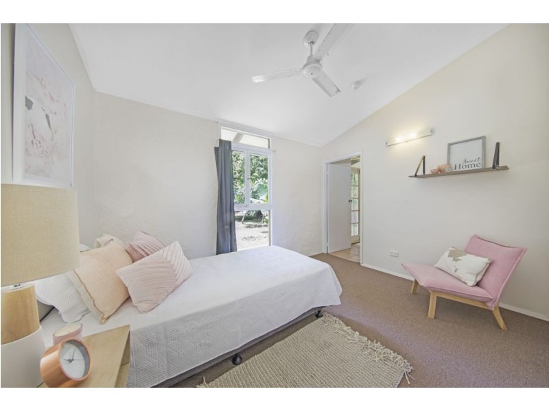 18 Torrance Avenue, Edge Hill QLD 4870