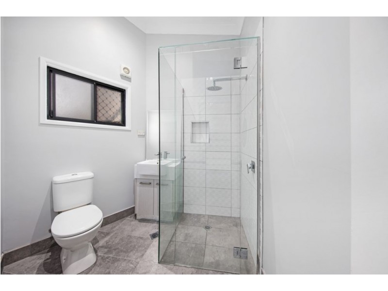 83 Hillview Crescent, Whitfield QLD 4870