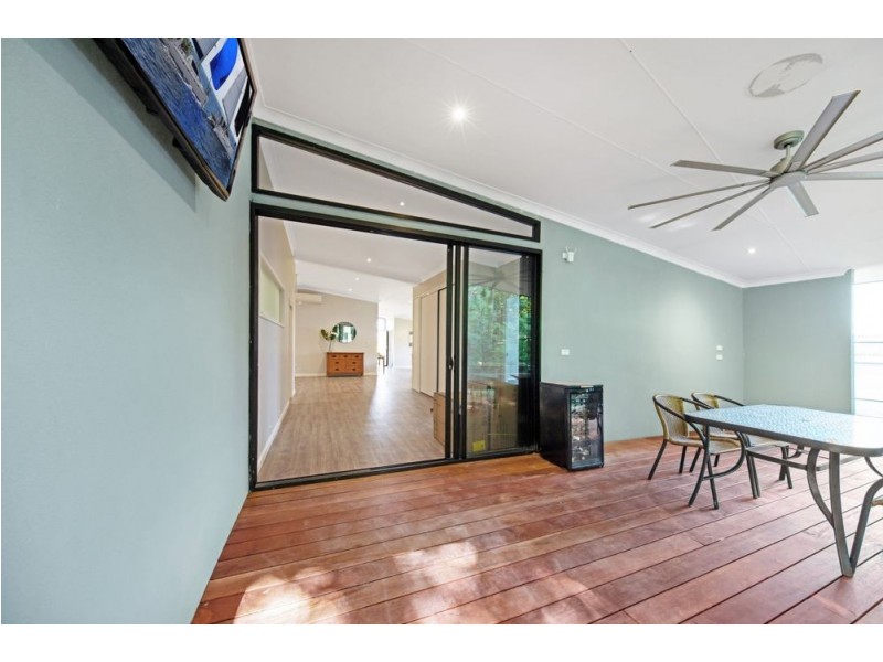 83 Hillview Crescent, Whitfield QLD 4870