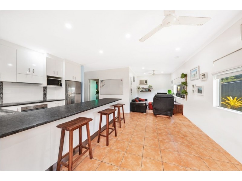 80/2-6 Lake Placid Road, Caravonica QLD 4878