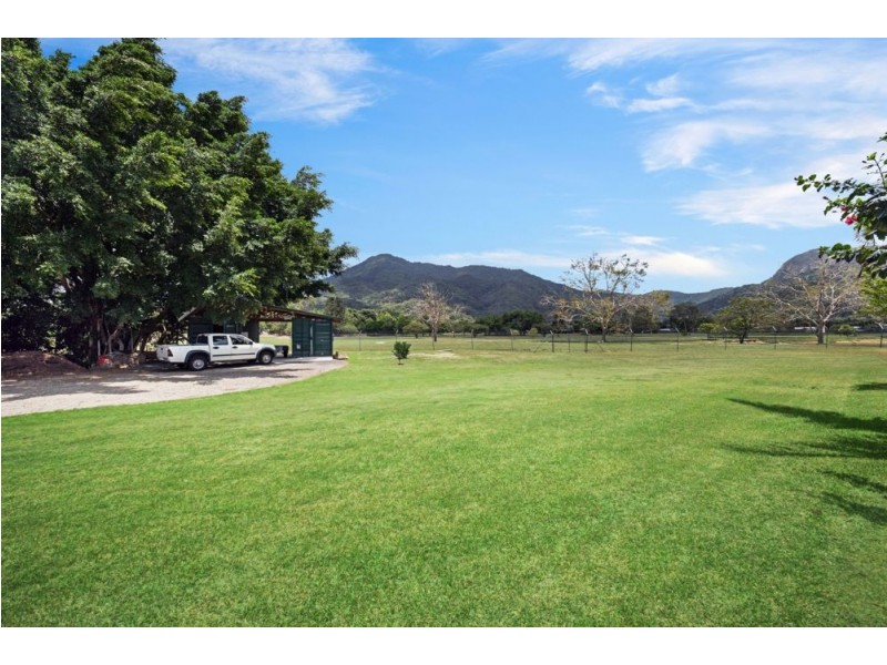 80/2-6 Lake Placid Road, Caravonica QLD 4878