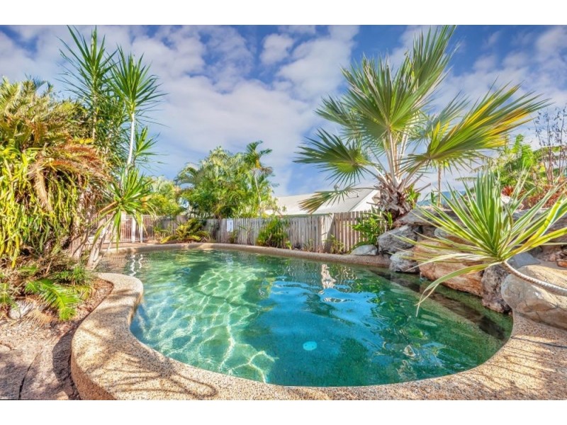 30 Strathmore Court, Mooroobool QLD 4870