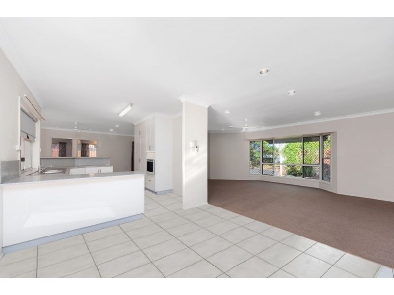 30 Strathmore Court, Mooroobool QLD 4870