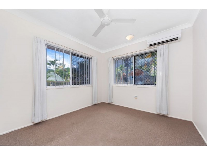 30 Strathmore Court, Mooroobool QLD 4870