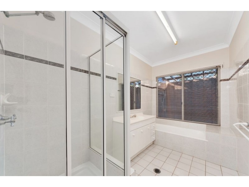 30 Strathmore Court, Mooroobool QLD 4870