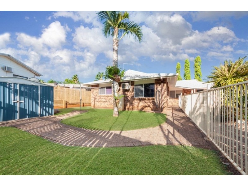 30 Strathmore Court, Mooroobool QLD 4870