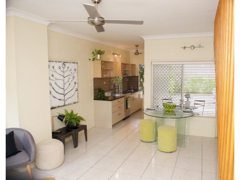 5/10 Crathern Close, Whitfield QLD 4870