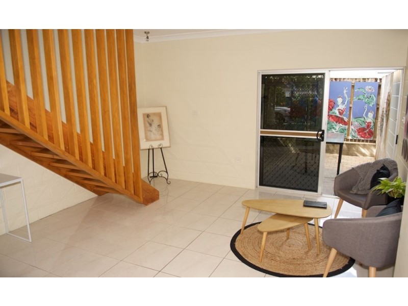 5/10 Crathern Close, Whitfield QLD 4870