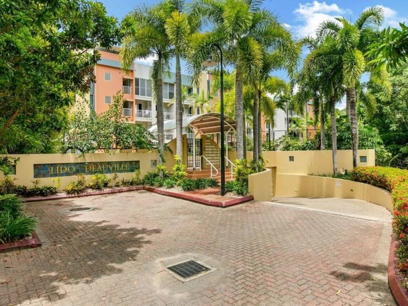 11/2-4 Deauville Close, Yorkeys Knob QLD 4878