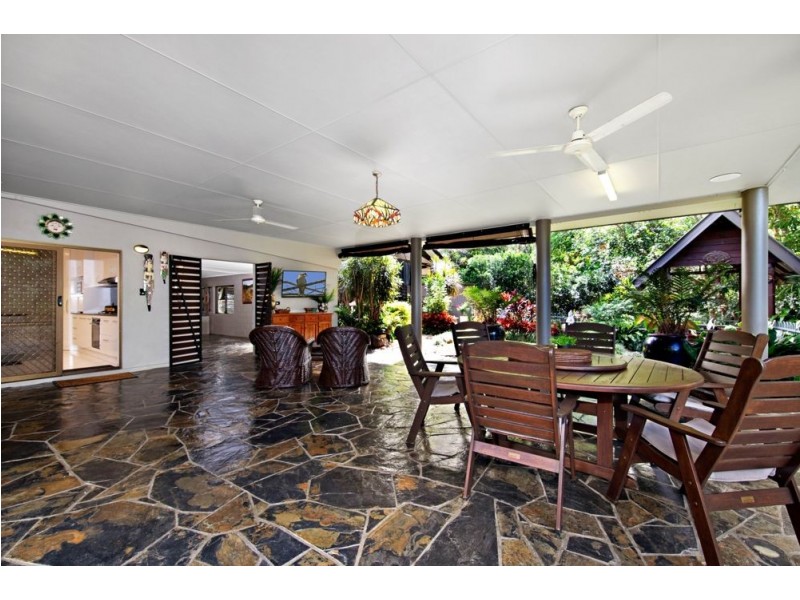 6 Nero Close, Mooroobool QLD 4870