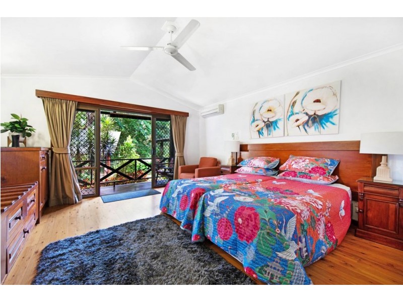 6 Nero Close, Mooroobool QLD 4870