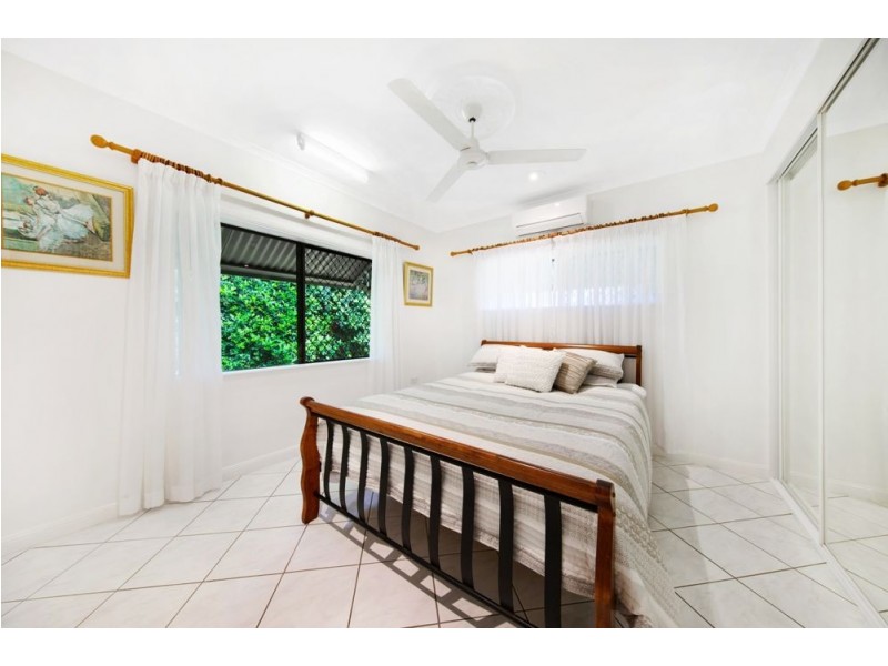 6 Nero Close, Mooroobool QLD 4870
