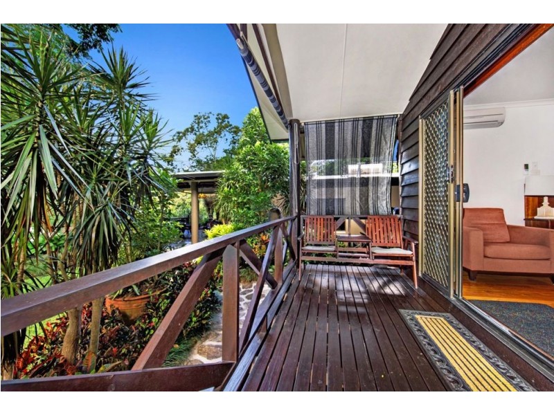 6 Nero Close, Mooroobool QLD 4870