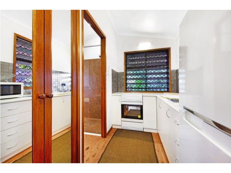 6 Nero Close, Mooroobool QLD 4870