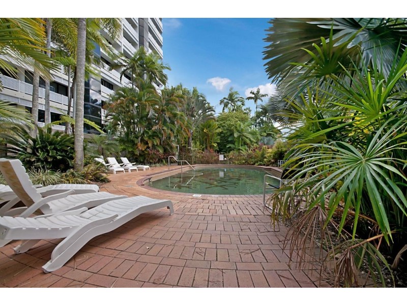 12A & 12B / 209 Abbott Street, Cairns North QLD 4870