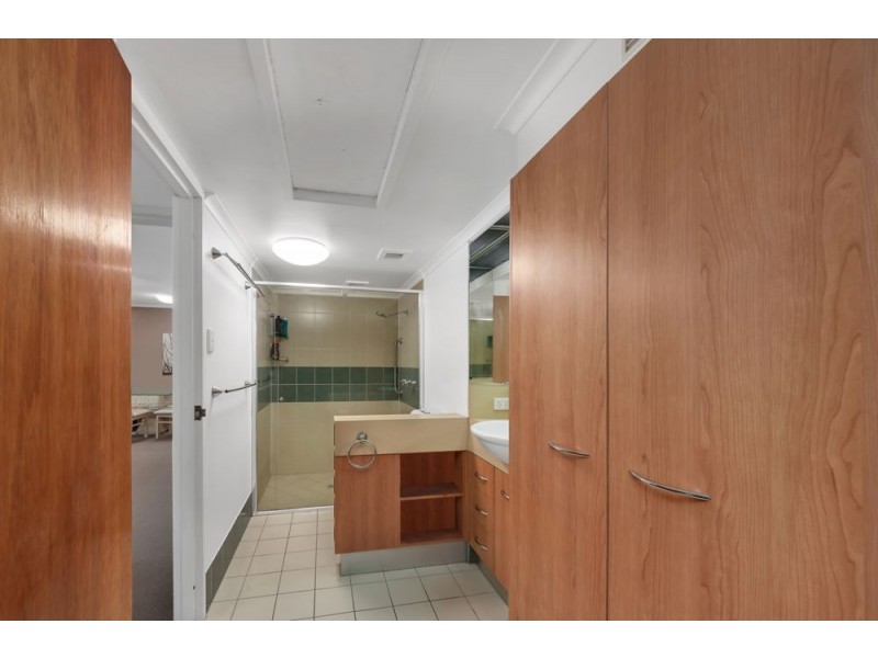 12A & 12B / 209 Abbott Street, Cairns North QLD 4870