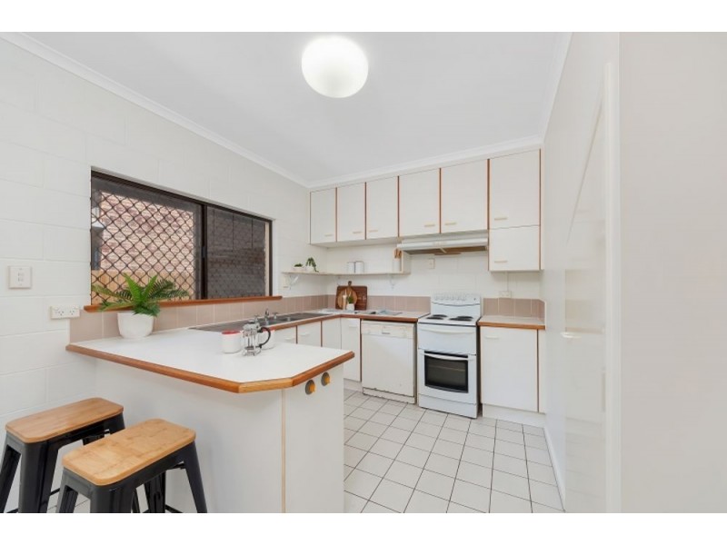 16 457 Severin Street, Manunda QLD 4870