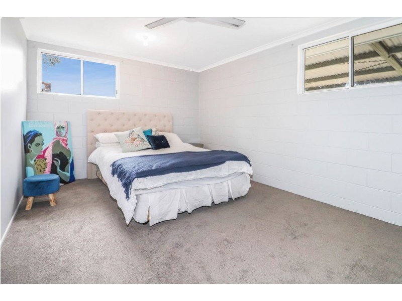 106-108 Giffin, White Rock QLD 4868