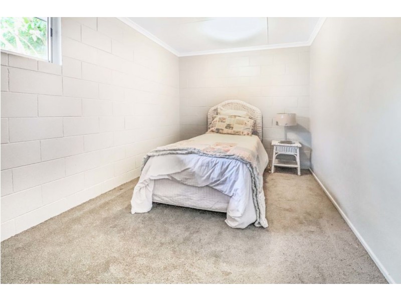 106-108 Giffin, White Rock QLD 4868