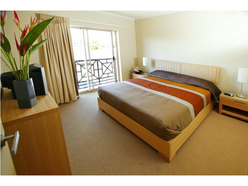 209 12 Gregory Street, Westcourt QLD 4870