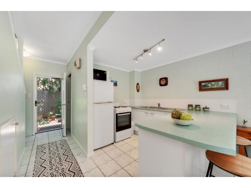 6/8 Short Street, Redlynch QLD 4870