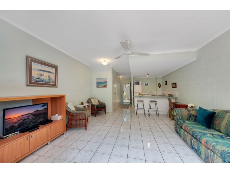 6/8 Short Street, Redlynch QLD 4870