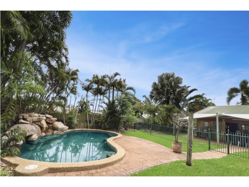 12 Clohesy Court, Kanimbla QLD 4870