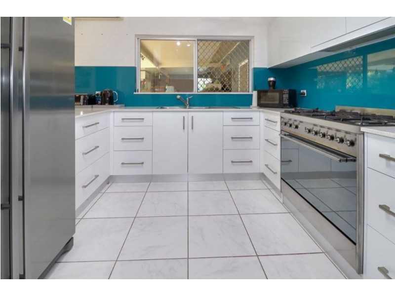 25 Cheviot Street, Smithfield QLD 4878