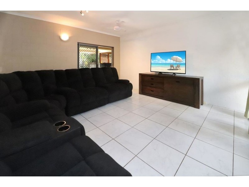 25 Cheviot Street, Smithfield QLD 4878