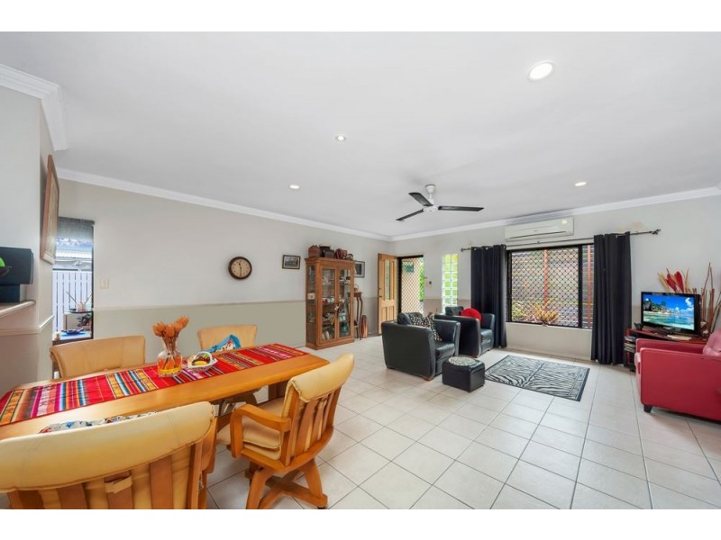 1/25 Stanton Road, Smithfield QLD 4878