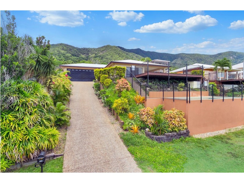 17 Pilosa Street, Redlynch QLD 4870