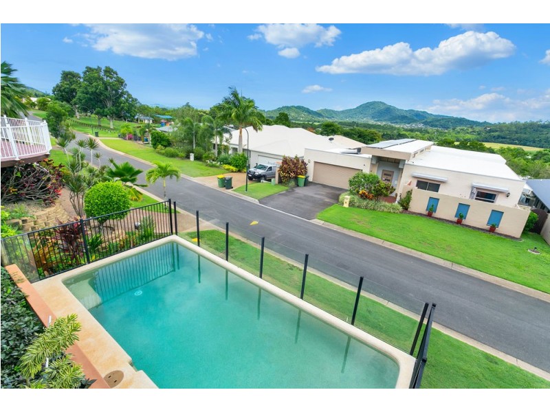 17 Pilosa Street, Redlynch QLD 4870