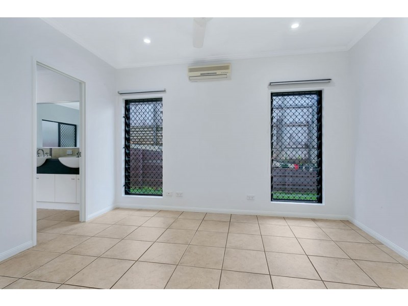 17 Pilosa Street, Redlynch QLD 4870
