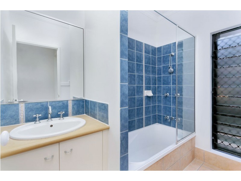 17 Pilosa Street, Redlynch QLD 4870