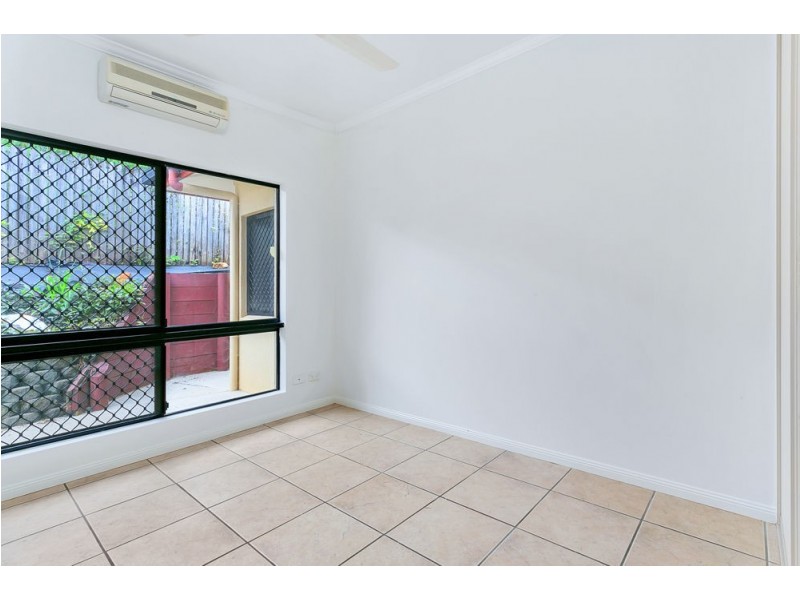17 Pilosa Street, Redlynch QLD 4870